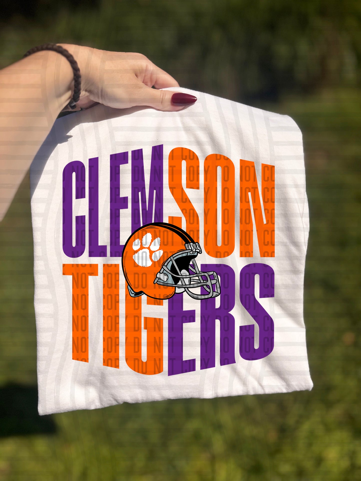 COLLEGE WORD ART TEE