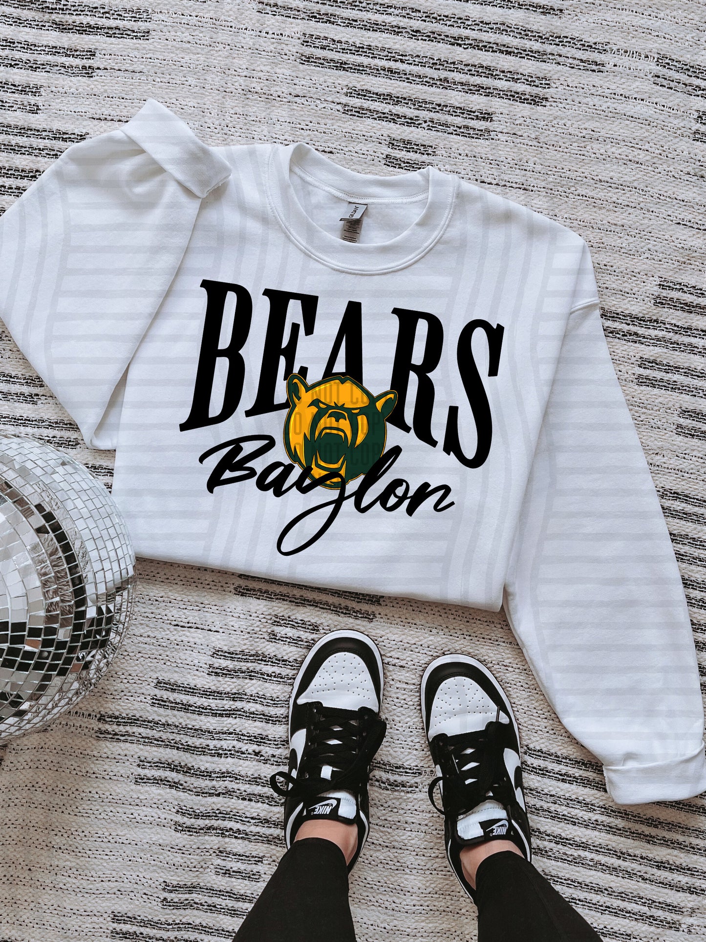 COLLEGE BLACK TEES