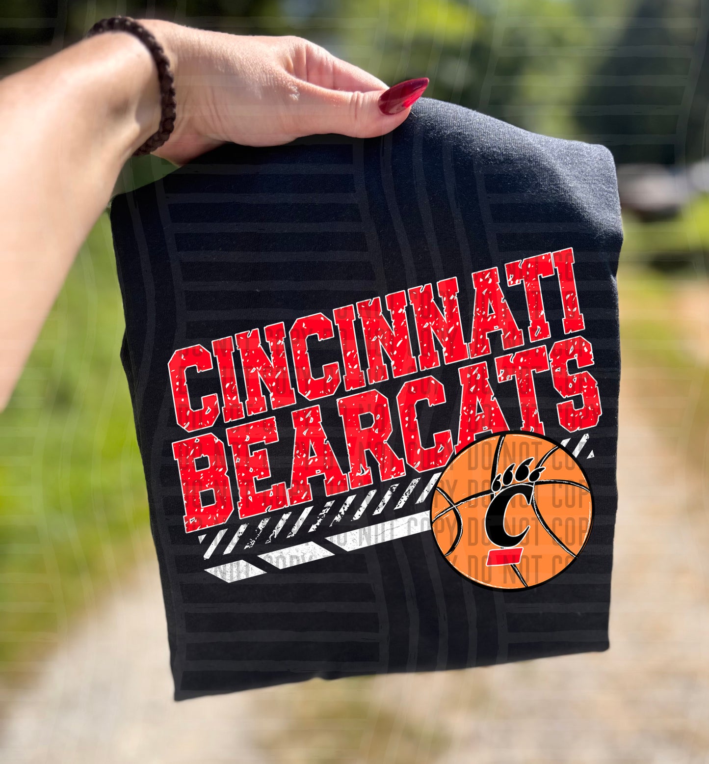 COLLEGE BASKETBALL TEE