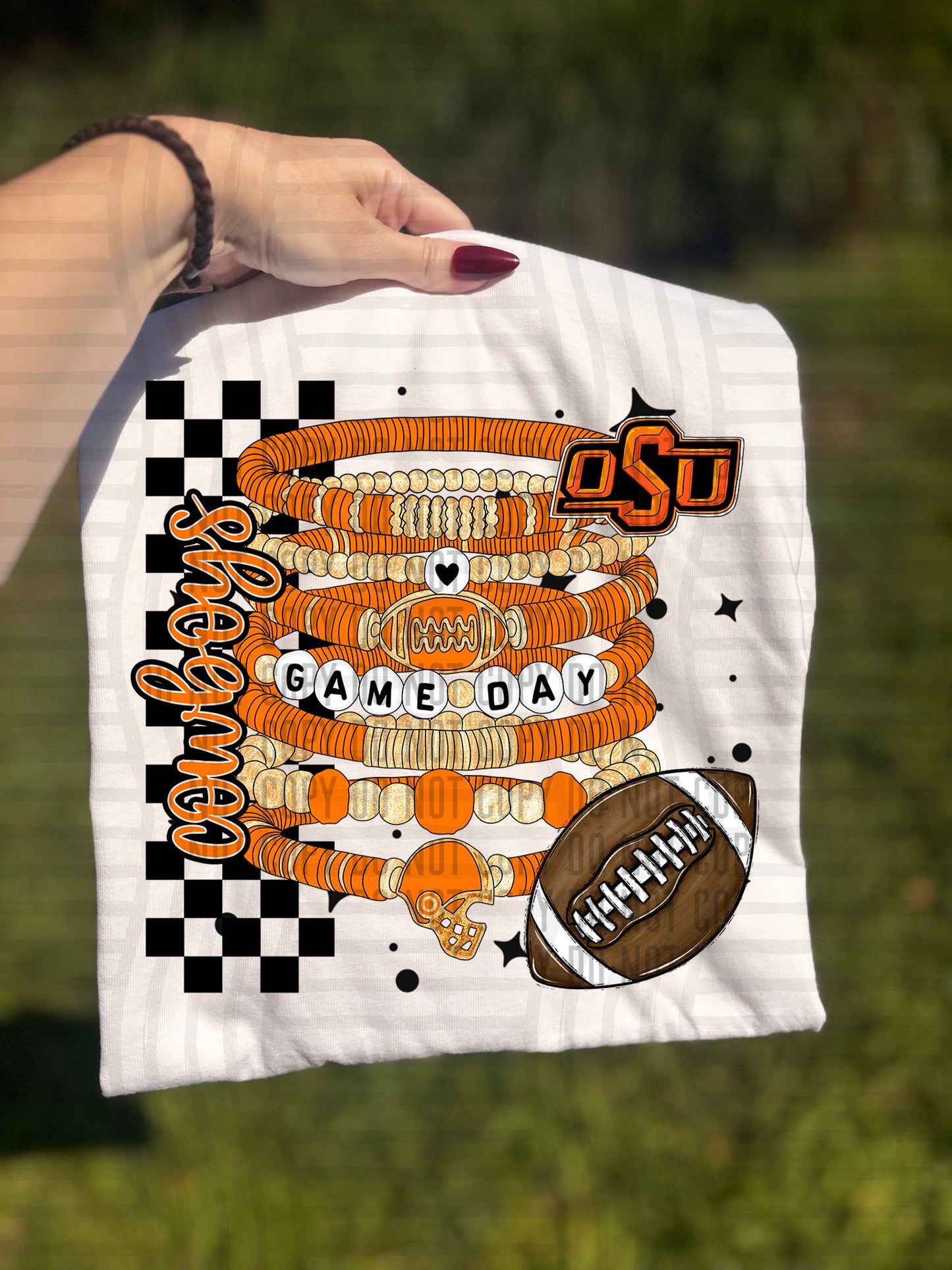 COLLEGE BRACELETS TEE