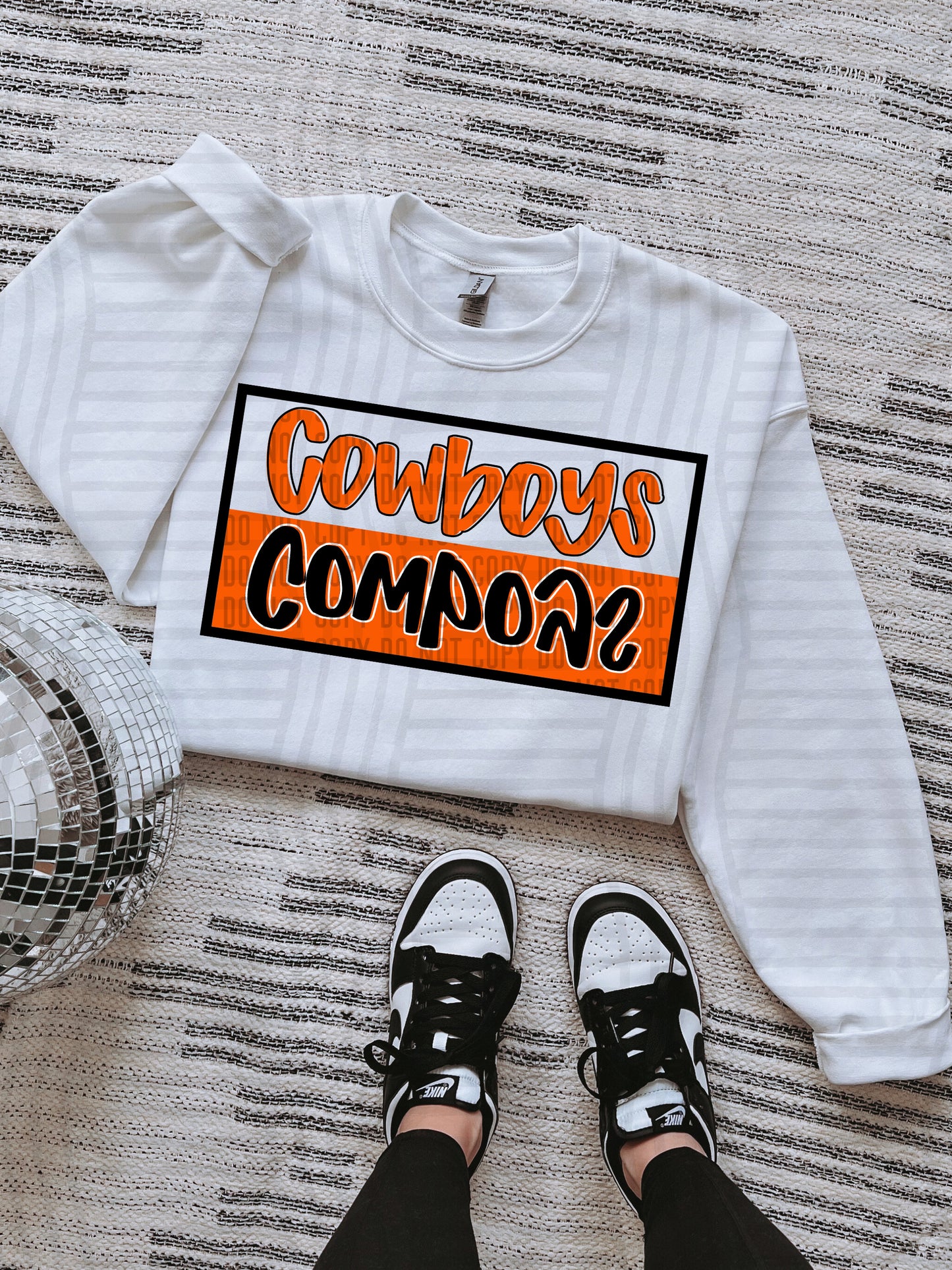 COLLEGE BOX FLIPPED TEE