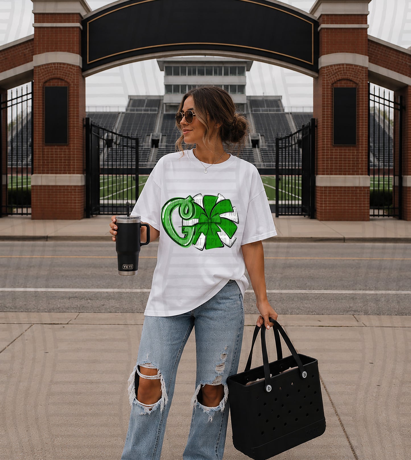 GO POM POM TEES -25 COLORS