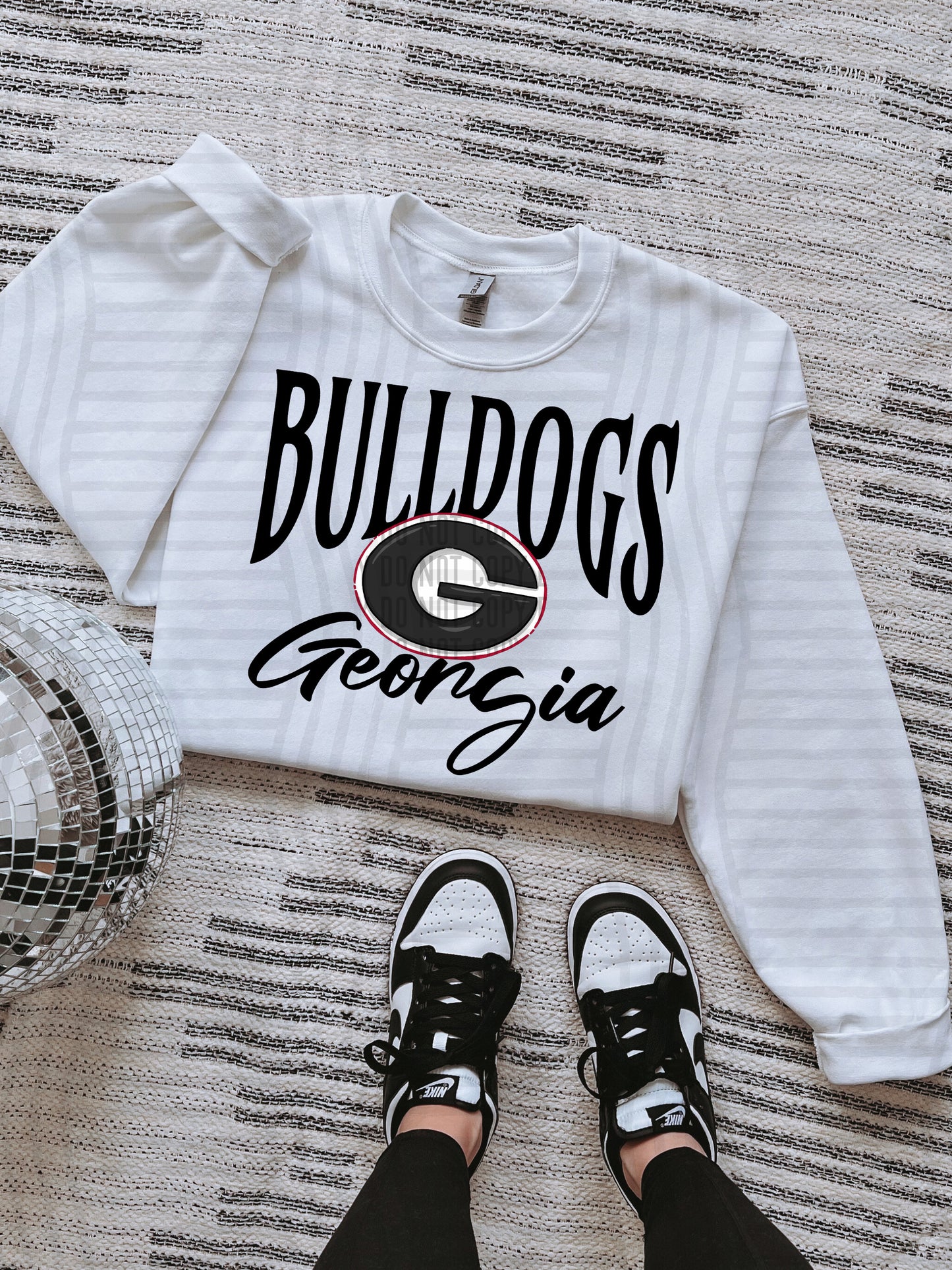 COLLEGE BLACK TEES