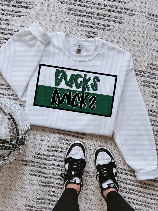 COLLEGE BOX FLIPPED TEE