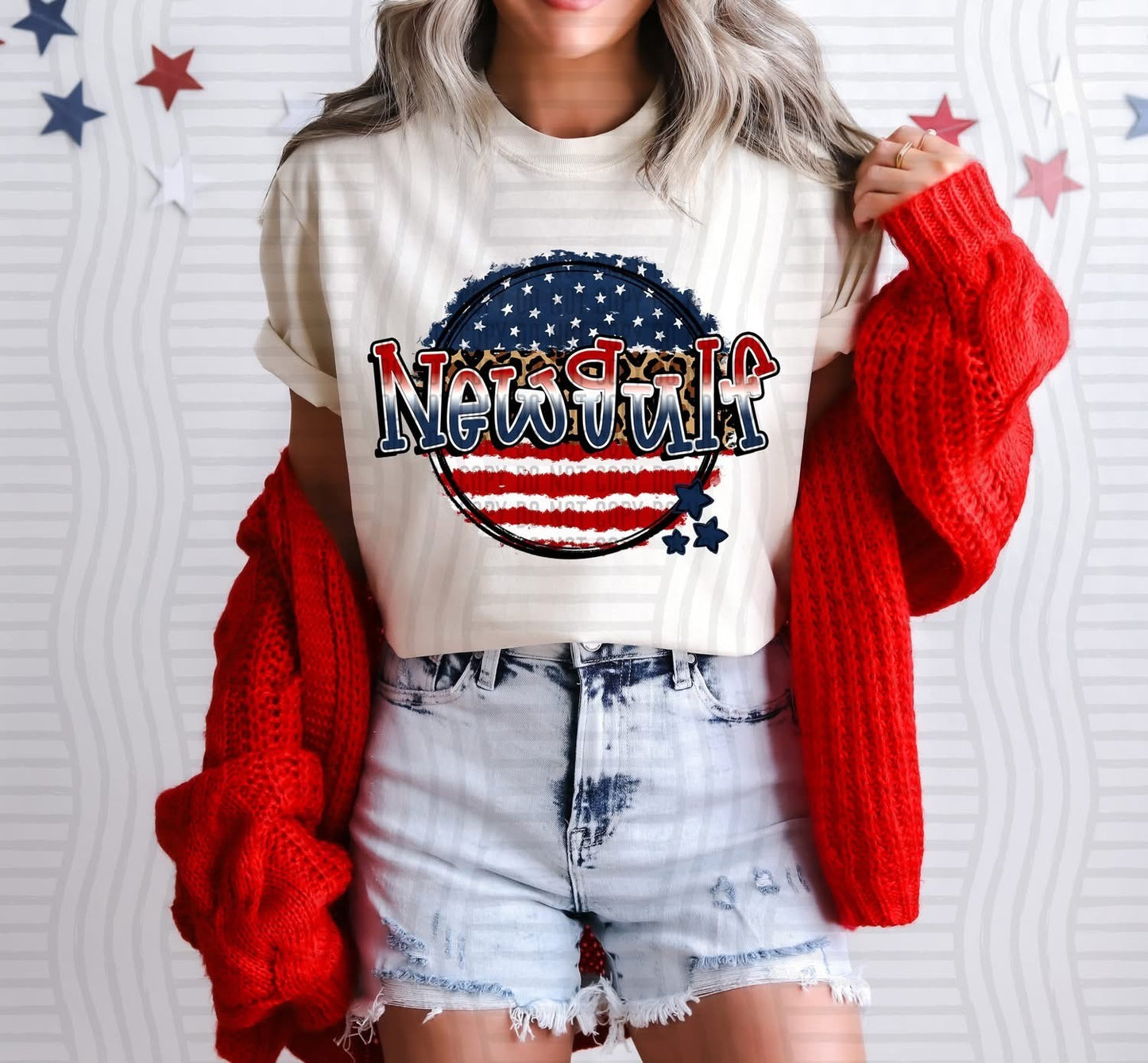 MASCOTS FLAG ROUND TEES